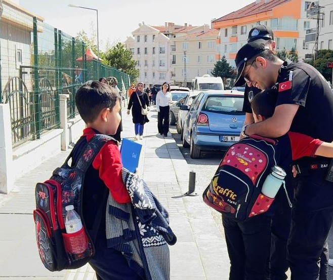 Keçiören Belediyesi Zabıta ekiplerinden güvenli trafik mesaisi - Resim : 3