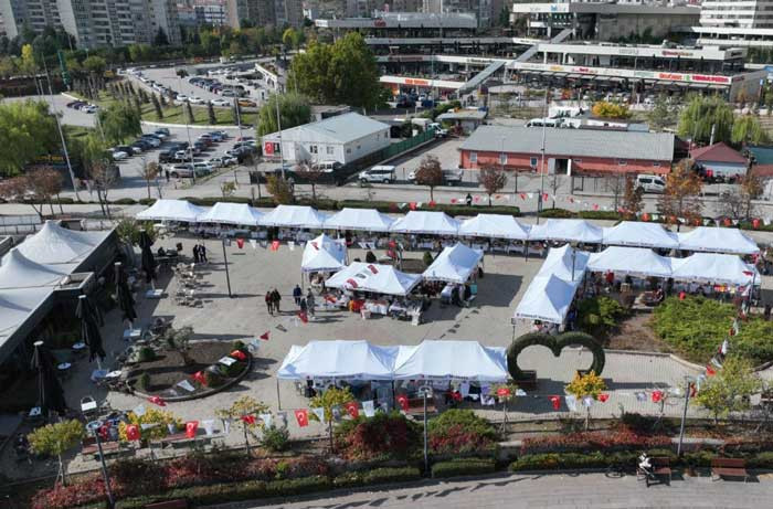 Etimesgut Belediyesi, 8. Kadın Emeği Pazarı'nı Göksu Parkı'nda düzenledi