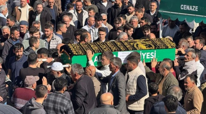 Çorum'da traktör tamir ederken ağır yaralanan genç hayatını kaybetti