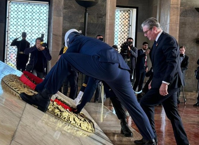 İngiltere Başbakanı Keir Starmer, Anıtkabir'i ziyaret etti - Resim : 4