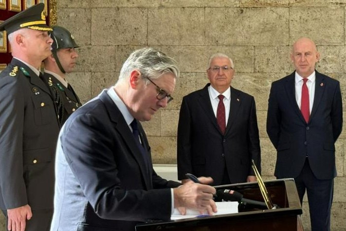 İngiltere Başbakanı Keir Starmer, Anıtkabir'i ziyaret etti - Resim : 3