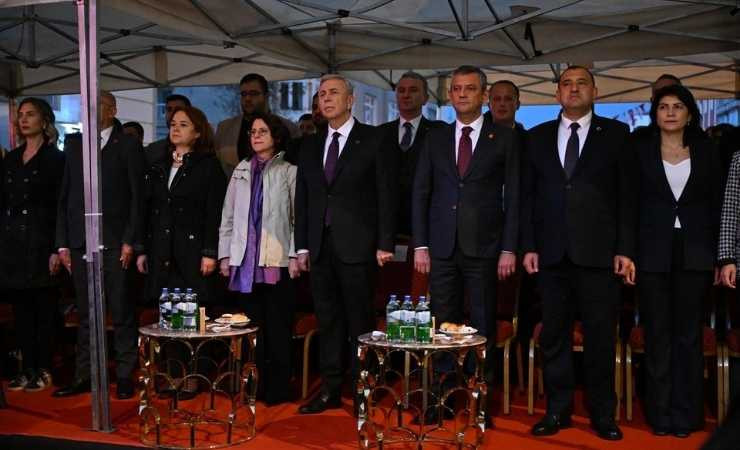 Özgür Özel Elmadağ'da toplu açılış ve temel atma törenine katıldı