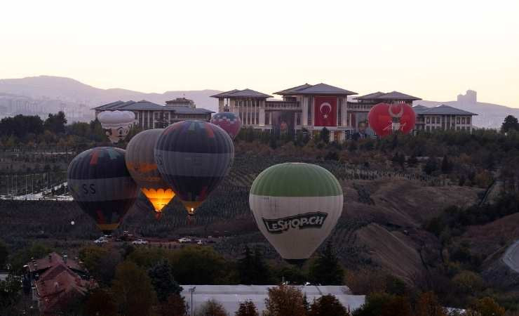 Ankara'da Cumhuriyet Bayramı için sıcak hava balonu etkinliği yapıldı