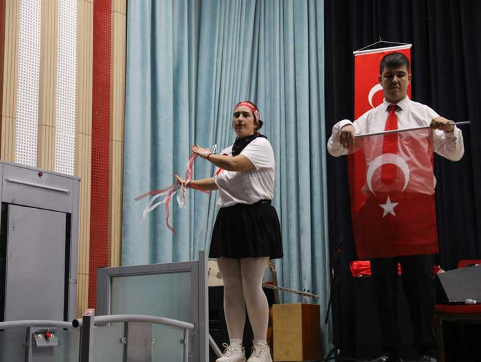 Etimesgut Belediyesi Engelsiz Yaşam Merkezi'nde Cumhuriyetin 102. yaşı kutlandı! - Resim : 4