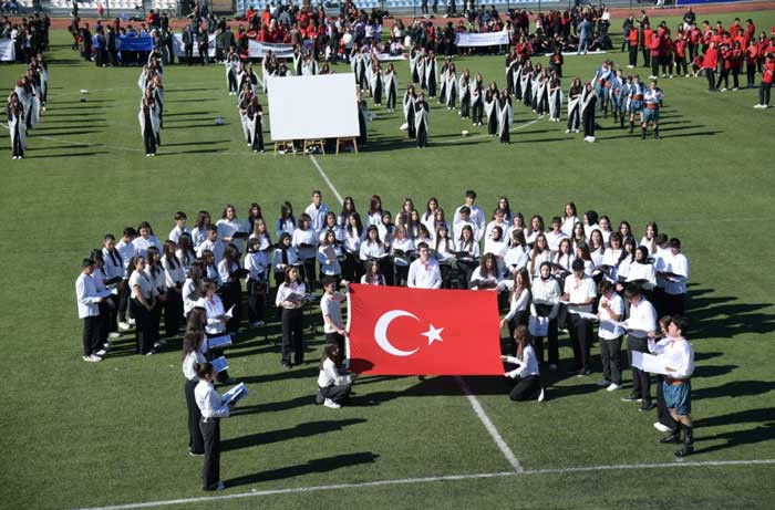 Kahramankazan Belediyesi, Cumhuriyetin 102. yaşını coşkuyla kutladı!