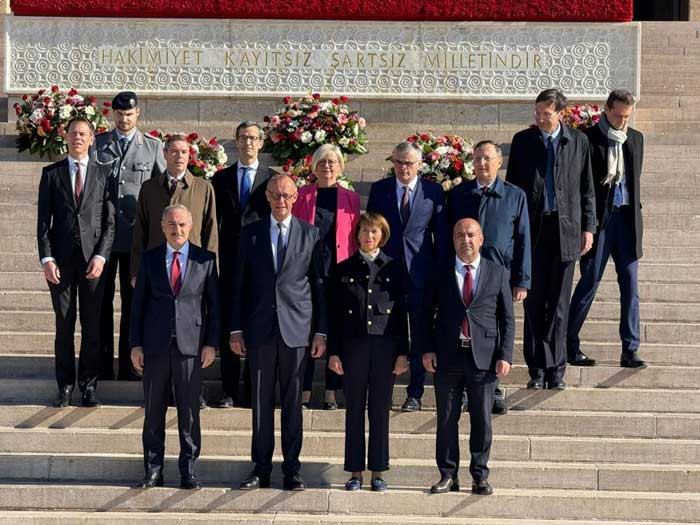 Almanya Şansölyesi Merz, Anıtkabir’i ziyaret etti