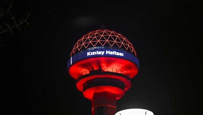 Ankara'nın simgesi Atakule, Kızılay Haftası'nda kırmıza boyandı! - Resim : 3