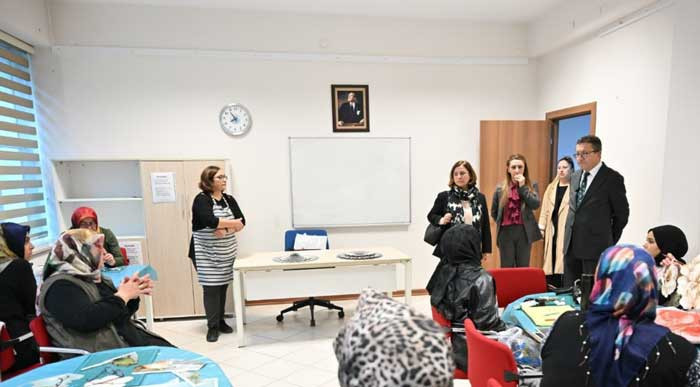 Altındağ Belediye Başkanı Tiryaki, Altındağlı kadınlarla buluştu - Resim : 2