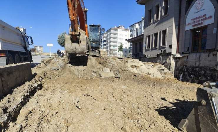 Pursaklar Belediyesi ilçede hizmet veren kamu kurumlarına destek oluyor