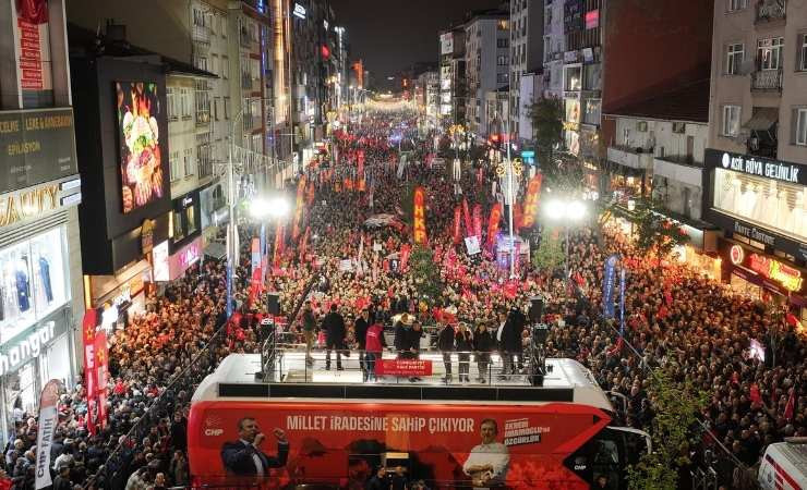 Miting konuşması nedeniyle Özgür Özel hakkında re'sen soruşturma başlatıldı