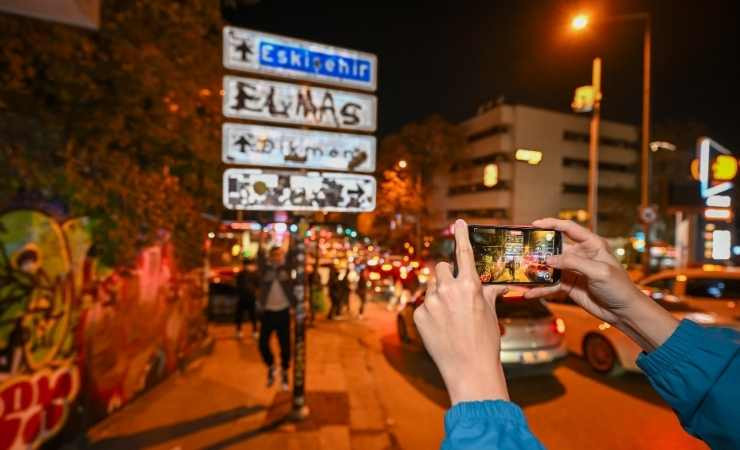 Ankara'da Kızılay tabelasına ilgi artarak devam ediyor