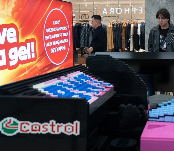 400 bin legodan yapılan Formula 1 aracı Ankara'da sergileniyor - Resim : 4