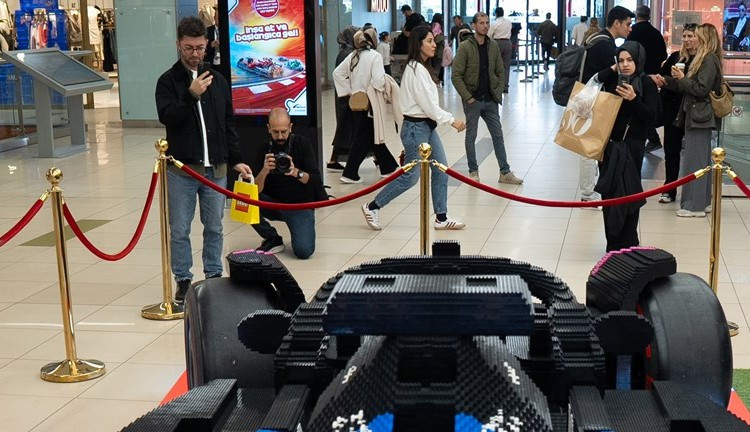 400 bin legodan yapılan Formula 1 aracı Ankara'da sergileniyor - Resim : 2