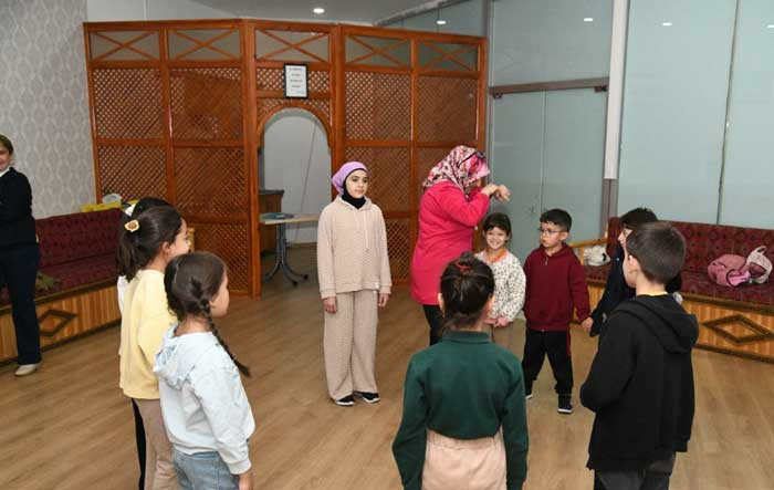 Pursaklar Belediyesi oynayarak düşenen, düşünerek öğrenen bir nesil yetiştiriyor