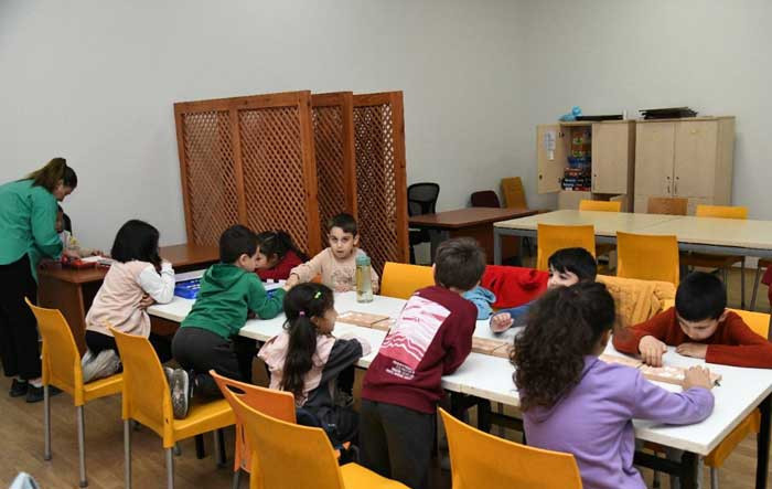 Pursaklar Belediyesi oynayarak düşenen, düşünerek öğrenen bir nesil yetiştiriyor - Resim : 2