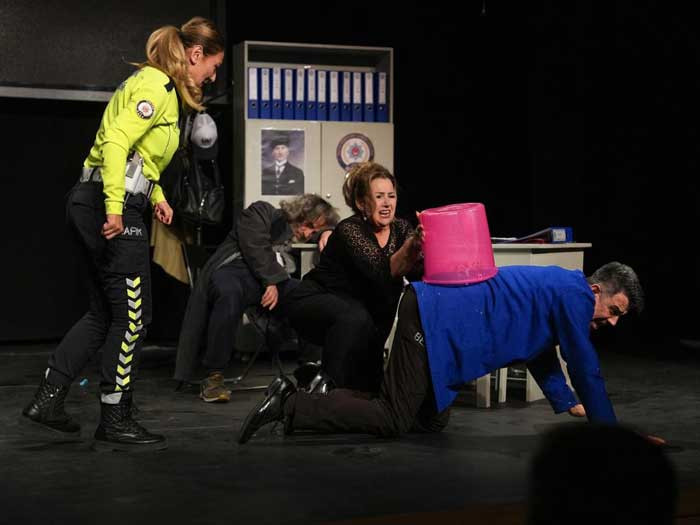 Etimesgut Belediyesi Emekli Tiyatrosu yeni sezonu 'Söz mü?' isimli oyunla açtı! - Resim : 5