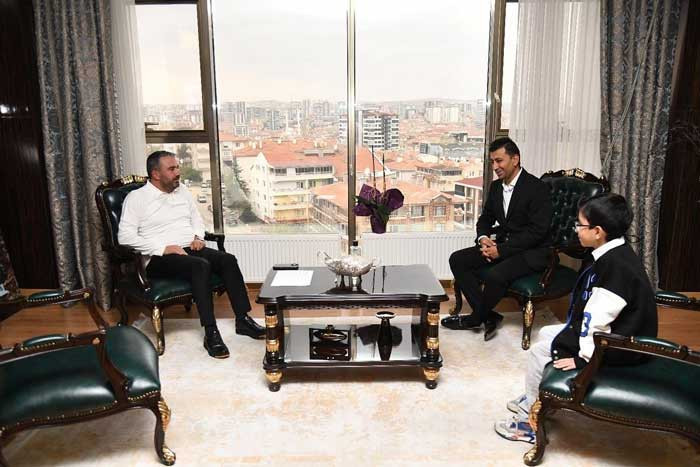 Pursaklar Belediye Başkanı Ertuğrul Çetin, Halk Günleri buluşmalarını sürdürüyor - Resim : 3