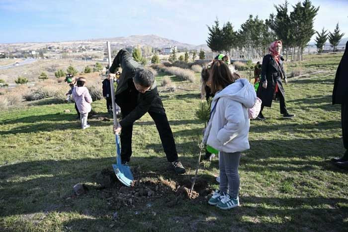 Altındağ Belediyesi'nden 11 Kasım Milli Ağaçlandırma Günü’ne destek!