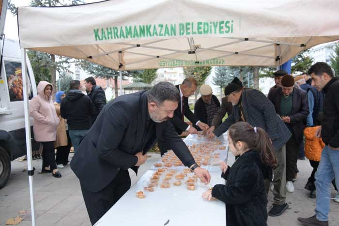 Kahramankazan Belediyesi şehitlerimiz için lokma ikramında bulundu - Resim : 5