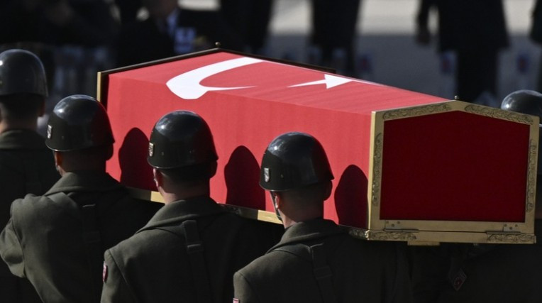 Ankara, uçak kazasında şehit olan askerlerini son yolculuğuna uğurladı