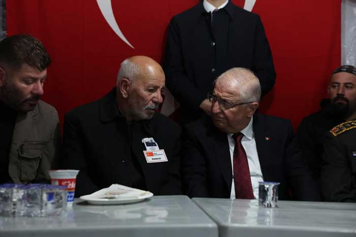 Bakan Güler’den Ankara'daki şehit ailelerine ziyaret