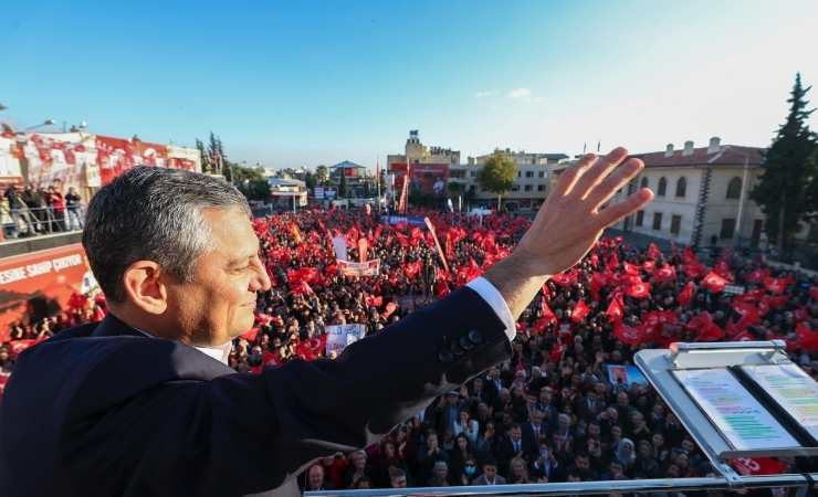 Özgür Özel: Türkiye'ye yeniden tarafsız Cumhurbaşkanlığını getireceğiz