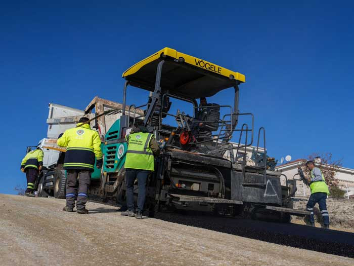 Etimesgut Belediyesi, Bağlıca Mahallesi'nde asfalt serim çalışması gerçekleştirildi - Resim : 2