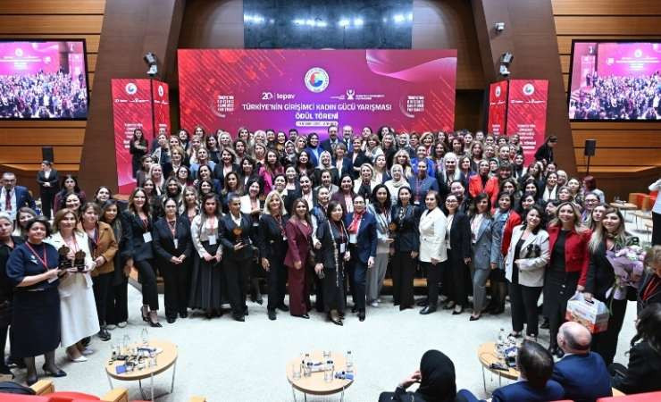 Rifat Hisarcıklıoğlu: Kadınların iş hayatında daha aktif rol almalarını istiyoruz