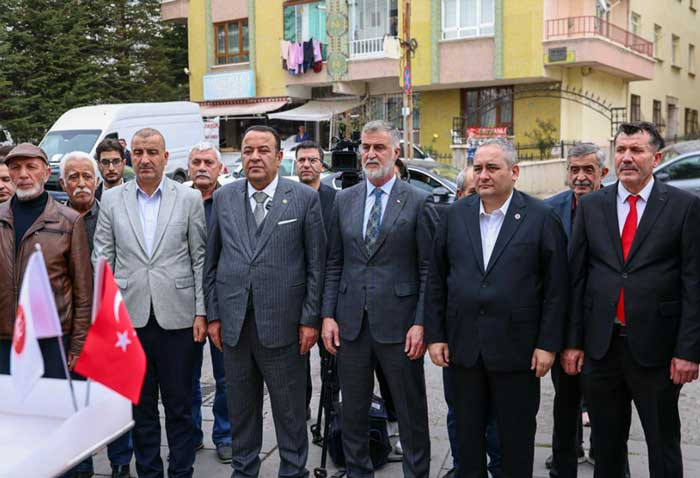 Keçiören Belediye Başkanı Mesut Özarslan özel halk otobüsü şoförlerini ziyaret etti - Resim : 3