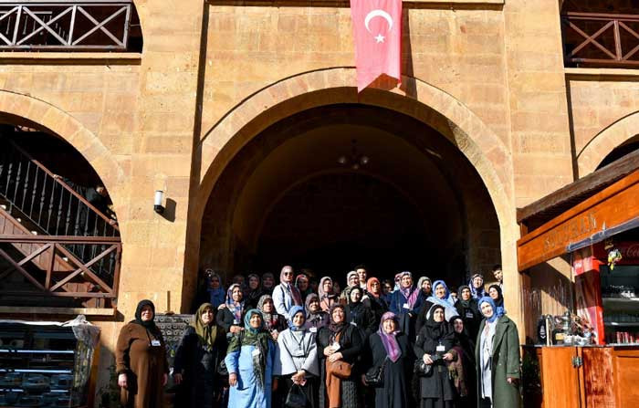 Altındağ Belediyesinin kültür gezileri ile kadınlar Türkiye'yi keşfe çıktı! - Resim : 2