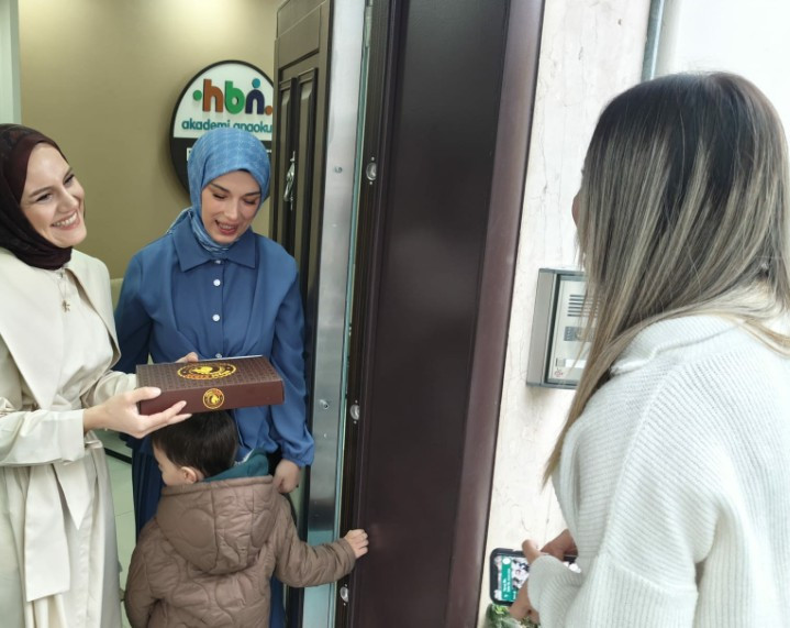 Pursaklar Belediyesi'nden öğretmenlere 24 Kasım için tatlı hediye!