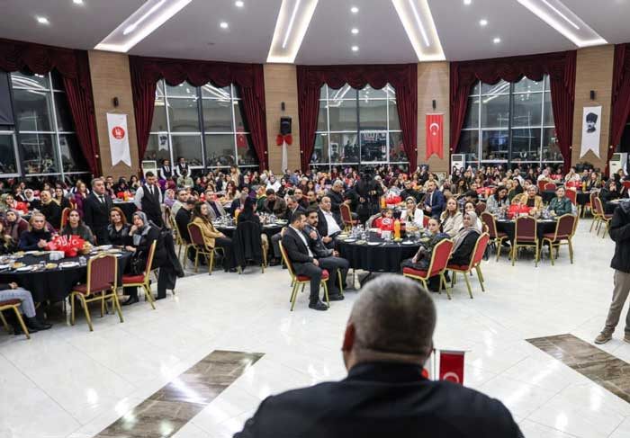 Keçiören Belediyesi 24 Kasım Öğretmenler Günü'nü coşkuyla kutladı