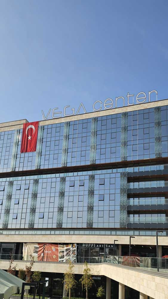 Vega Center açılış programı belli oldu! Canlı müzik, dj performansı, çocuklar için etkinlikler ve bilim gösterisi