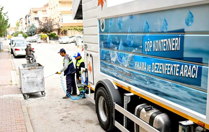 Altındağ Belediyesi ilçe genelinde çöp konteynerlerini temizledi