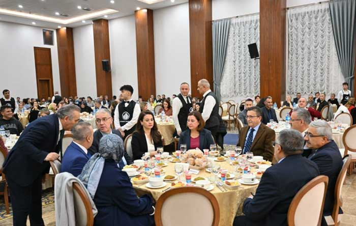 Altındağ Belediye Başkanı Tiryaki, öğretmenlerle buluştu! - Resim : 3