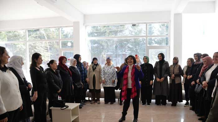 Kahramankazan Belediyesi'nden kadınlara 'İçime Ata Ata' semineri