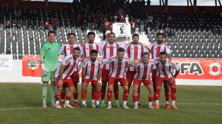 Başkan Çırpanoğlu, Kahramankazan Belediyespor karşılaşmasını tribünden takip etti