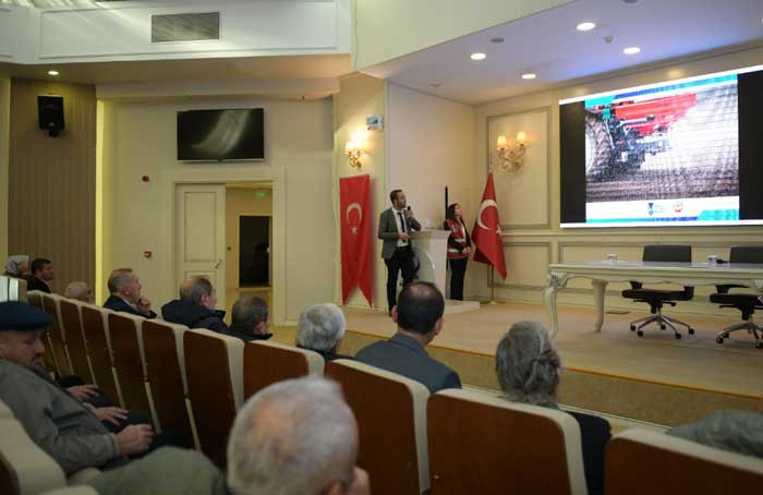 Kahramankazan Belediyesi'nde çiftçilere toprak sağlığı eğitimi - Resim : 2