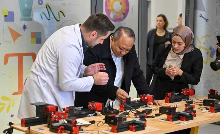 Altındağ Belediyesi Alev Alatlı Bilim Merkezi'ne uluslararası övgü