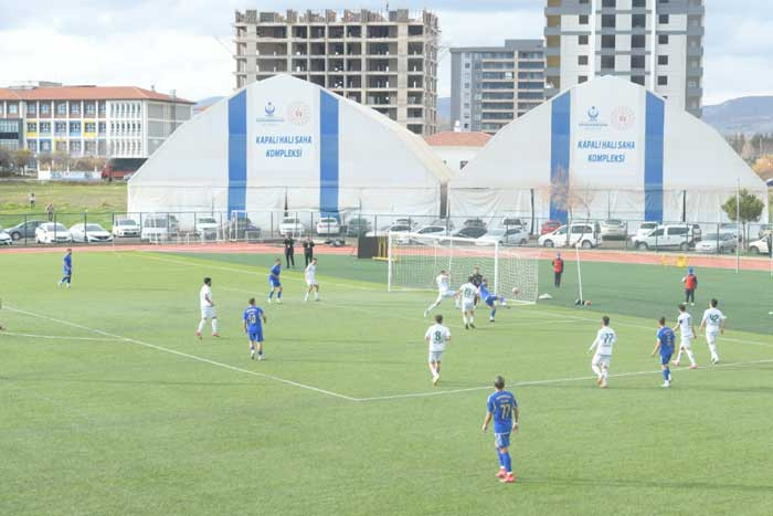 Kahramankazan Belediyespor evinde hem puan hem liderliği kaybetti