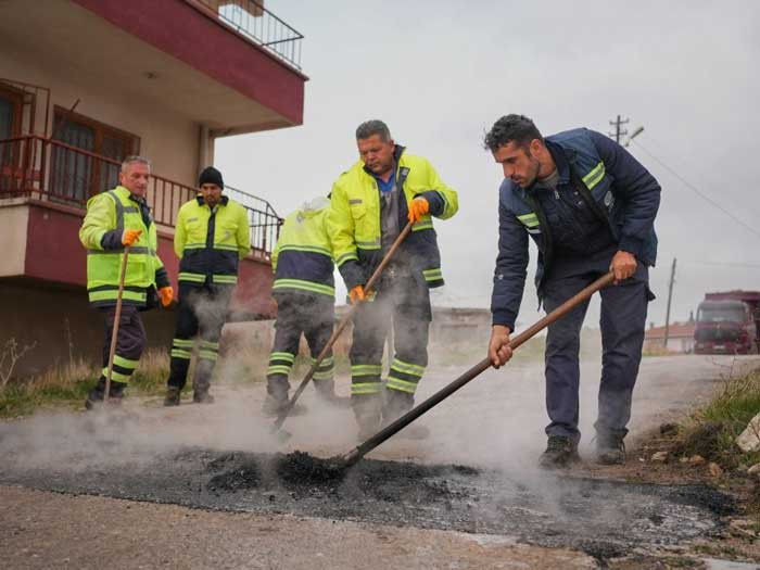 Etimesgut Belediyesi, Piyade, Fevziye ve Ballıkuyumcu Mahallelerinde asfalt çalışması gerçekleştirdi - Resim : 2