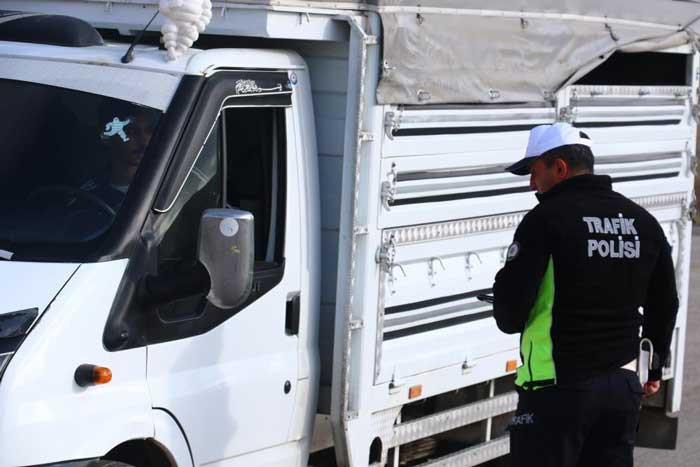 Akyurt'ta zorunlu kış lastiği denetimi yapıldı - Resim : 4