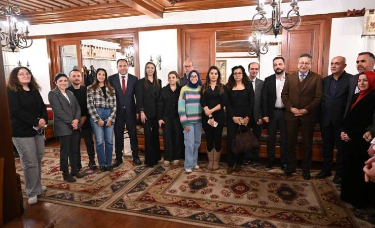 Altındağ Belediye Başkanı Veysel Tiryaki basın mensuplarıyla bir araya geldi - Resim : 2