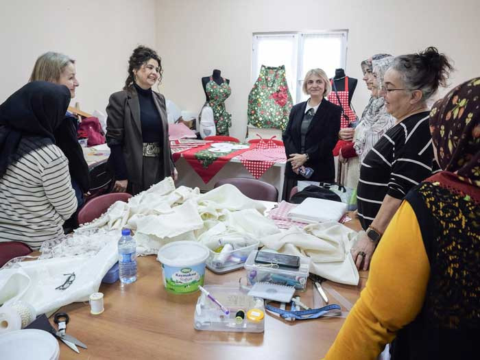 Etimesgut Belediye Başkan Yardımcısı Keyvan ile Elvin Beşikcioğlu ETİSEM kurslarını ziyaret etti - Resim : 2