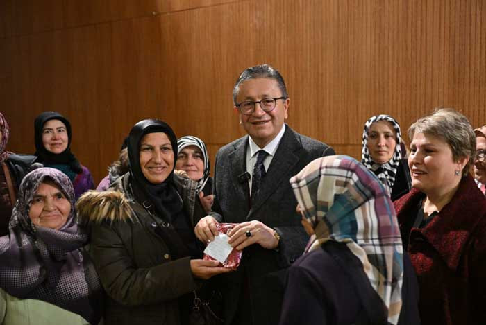 Altındağ Belediye Başkanı Veysel Tiryaki, Altındağlı kadınlarla buluştu - Resim : 3