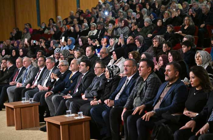 Altındağ Belediyesi Mevlânâ Celâleddîn-i Rûmi'yi maneviyat dolu programla andı! - Resim : 3