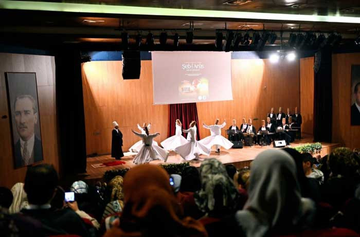 Altındağ Belediyesi Mevlânâ Celâleddîn-i Rûmi'yi maneviyat dolu programla andı!
