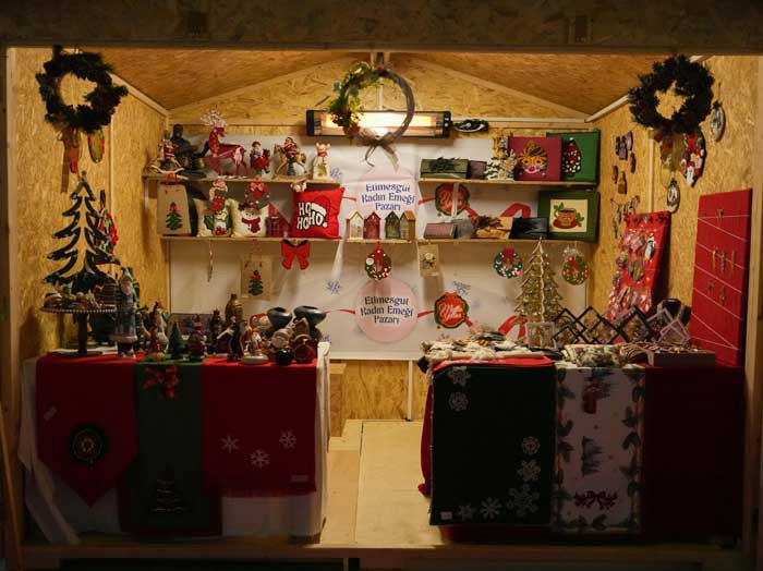 Etimesgut Belediyesi Kadın Emeği Pazarı, yılbaşı coşkusuyla açıldı - Resim : 4