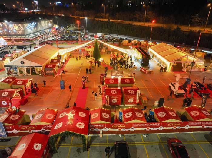 Etimesgut Belediyesi Kadın Emeği Pazarı, yılbaşı coşkusuyla açıldı - Resim : 2