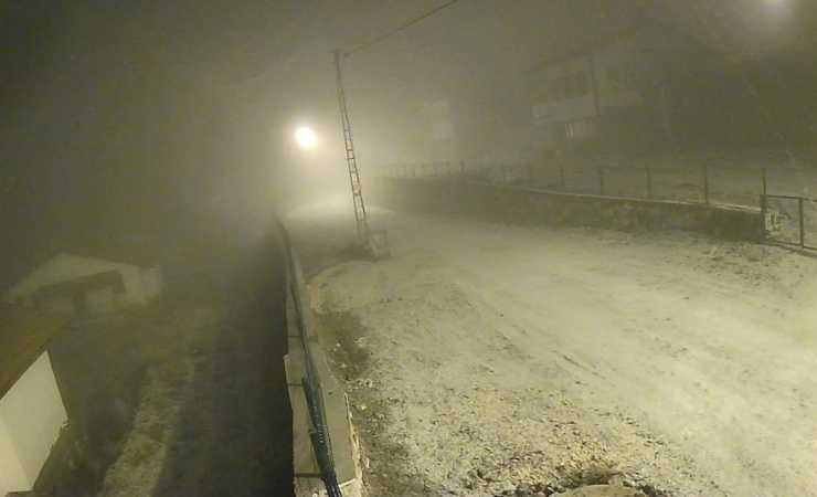 Beypazarı'nın yüksek kesimleri kar yağışıyla beyaza büründü